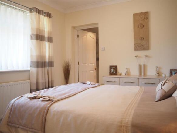 Bedroom One Into En-Suite 772