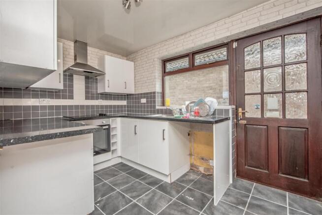 3 bed Detached Bungalow for sale Image 6