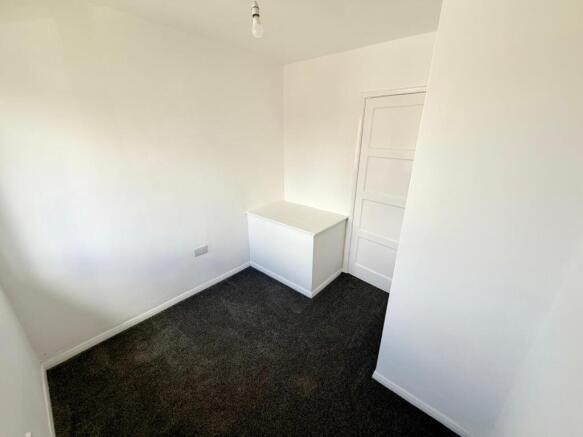 3 bed Semi-Detached to rent Image 10