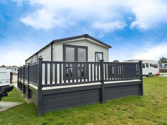 383b9243-WhatsApp...