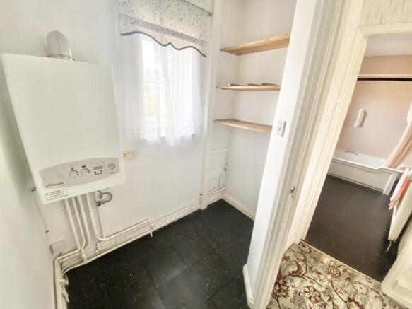 Walk-In airing cupbo