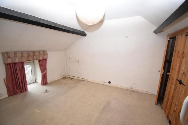 Bedroom 1.JPG