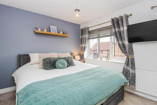 3 bed Town House for sale Image 8