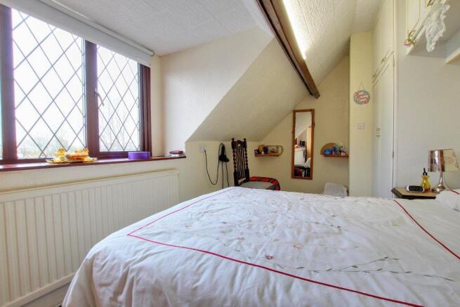 BEDROOM 1 (FRONT)