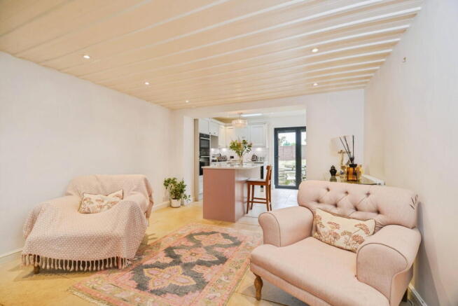 4 bed Cottage for sale Image 9