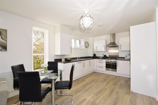 Lounge/Kitchen Area