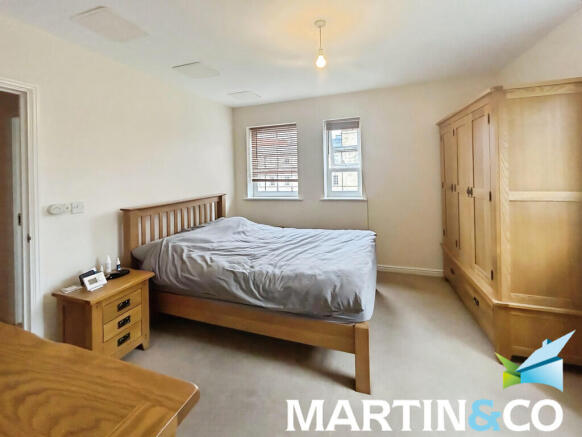 2 bed Apartment for sale Image 11