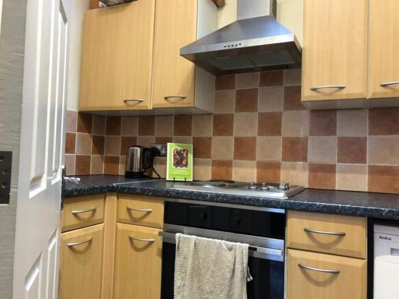 kitchen 2.jpg