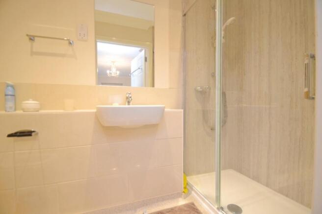 FF Shower Room