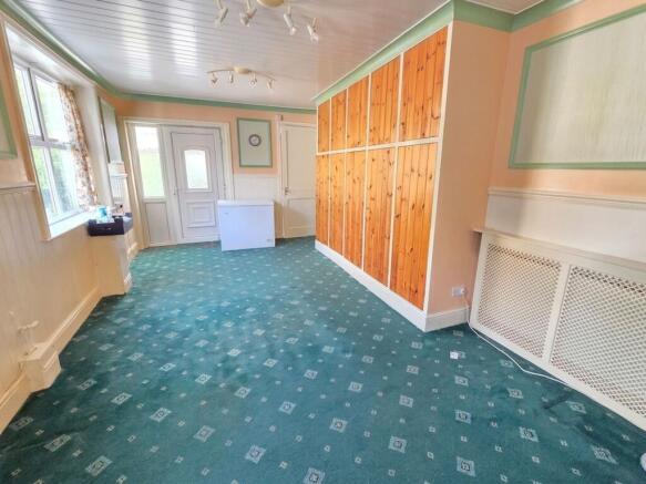 5 bed Semi-Detached for sale Image 10