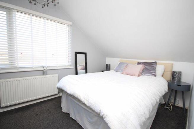 Bed 2 FF photo 2