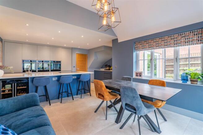 Kitchen/Dining Room