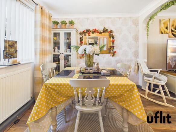 3 bed Semi-Detached for sale Image 11