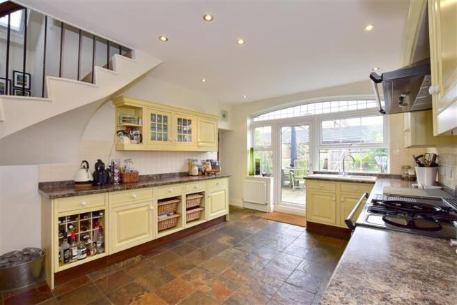 Kitchen/ Breakfast Area