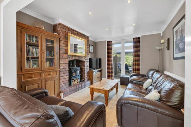 4 bed Semi-Detached for sale Image 5