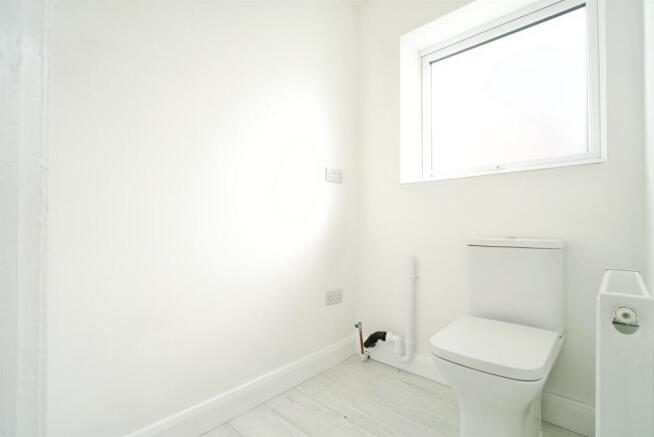 3 bed Semi-Detached for sale Image 11