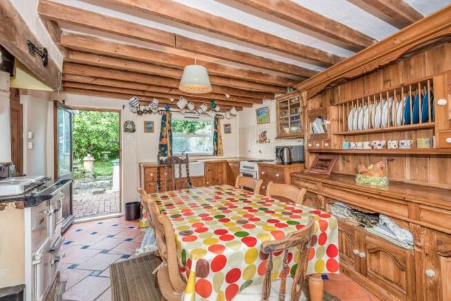 KITCHEN / DINER