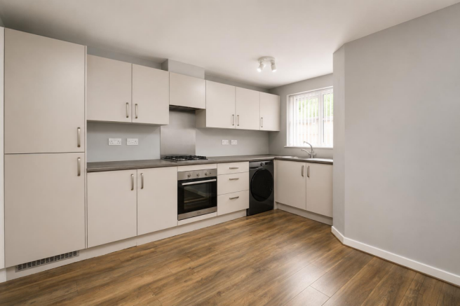 3 bed Semi-Detached for sale Image 5