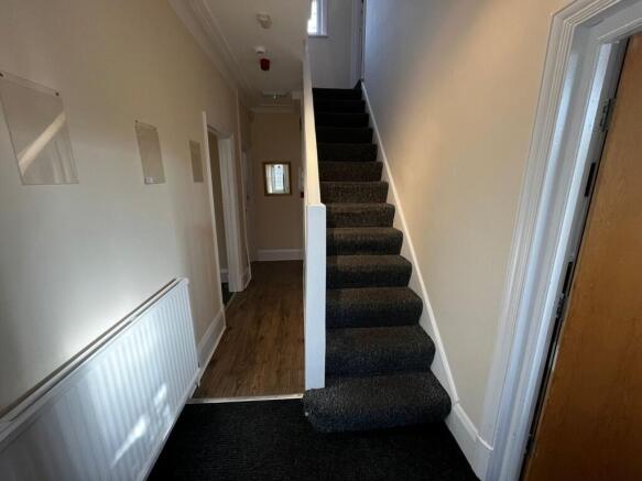 5 bed Terraced to rent Image 11