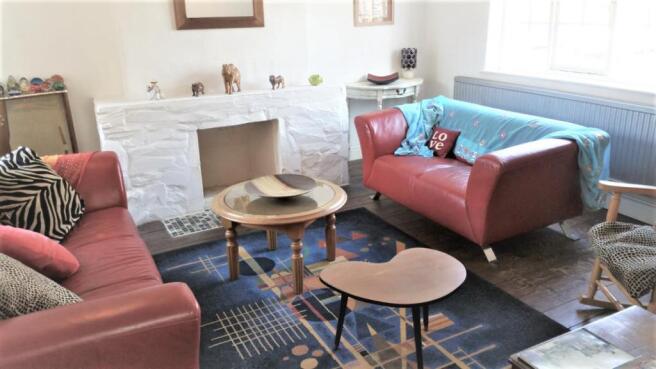 feelgoodfarm-lounge.jpg