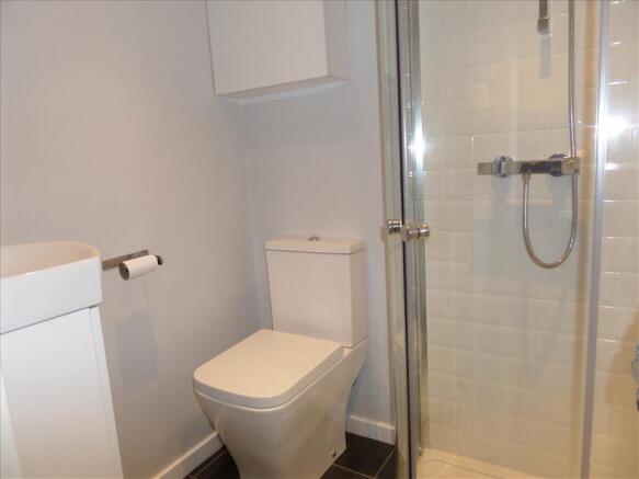 GROUND FLOOR SHOWER ROOM