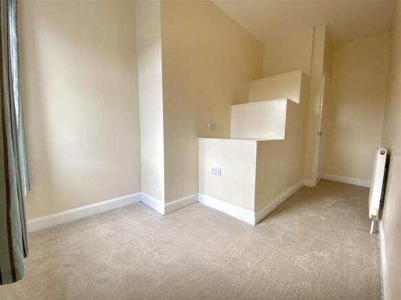 2 bed Terraced for sale Image 10