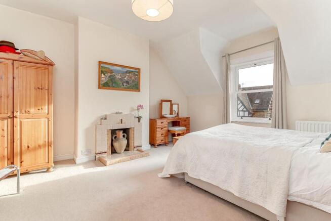 7 bed House for sale Image 6