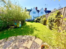 3, Roe End, London NW9 9BL