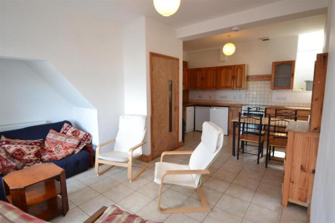 KITCHEN/DINING/SITTING ROOM