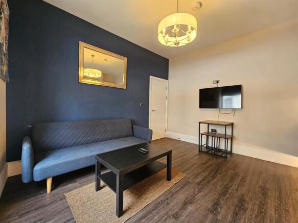 6 46 North West House.jpg