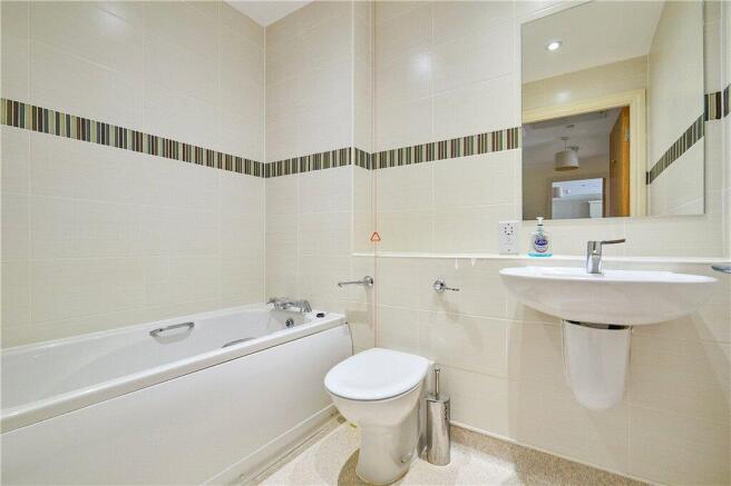 2 bed Apartment for sale Image 10