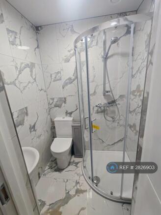 1 bed House Share to rent Image 5