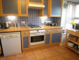 KITCHEN:
