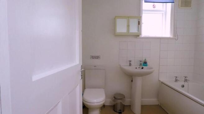 1 bed House Share to rent Image 5
