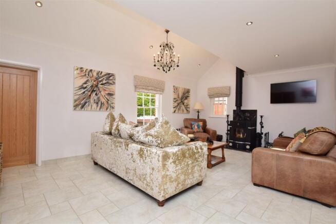 Annexe Lounge