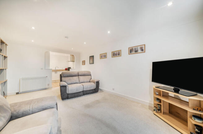 1417248-7-699713c...