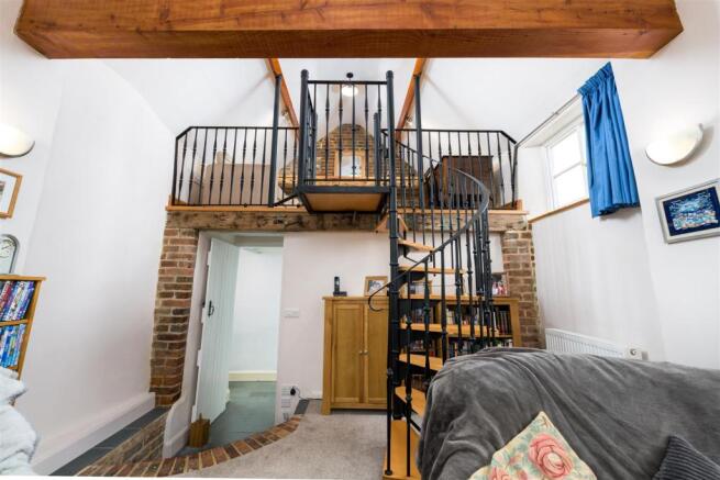 Lounge to Mezzanine Area