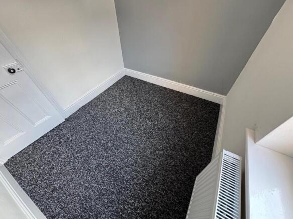 3 bed Terraced to rent Image 9