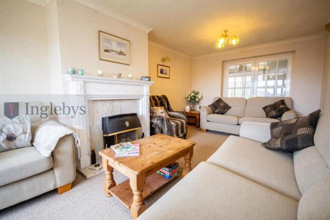 3 bed Semi-Detached for sale Image 7