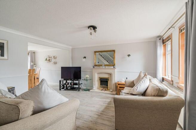 18 Bughtlin Park, Edinburgh, EH12 8UR photo 4
