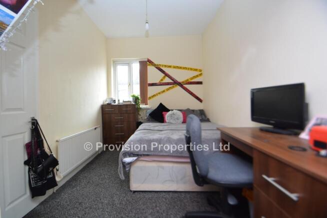 6 bed Terraced to rent Image 11