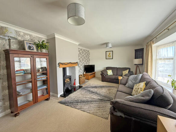 2 bed Detached Bungalow for sale Image 5