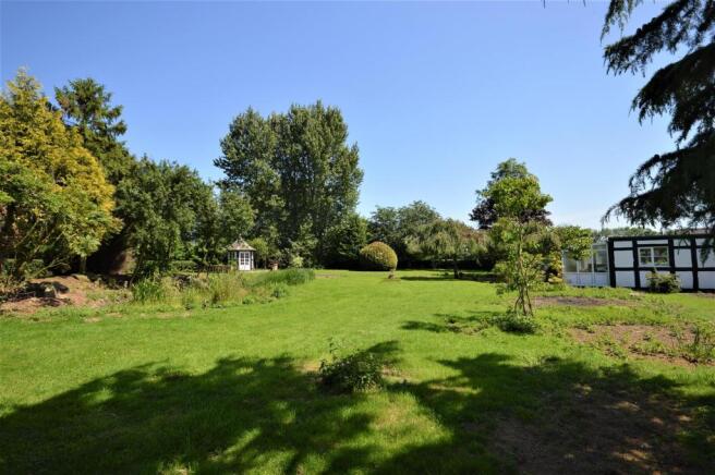 GARDEN 1