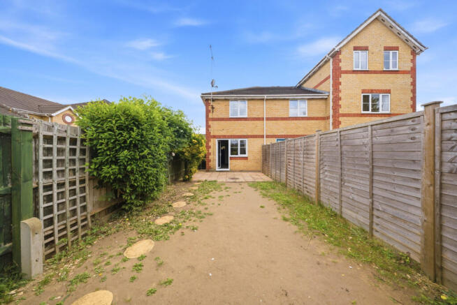 Athena Close, Kingston Upon Thames, KT1 photo 3
