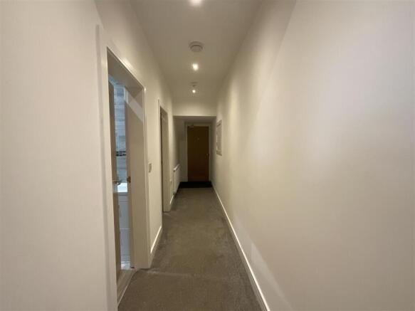 Hallway / Entrance