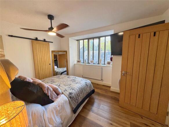 2 bed Apartment for sale Image 8