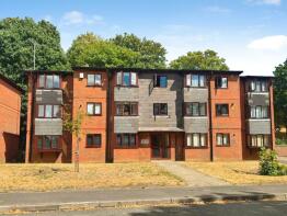 14, Amber Court, Redan Gardens, Aldershot GU12 4SH