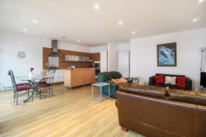 Lounge / Kitchen