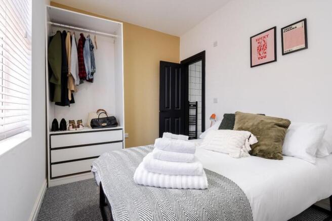3 Sheffield - room 2.jpg