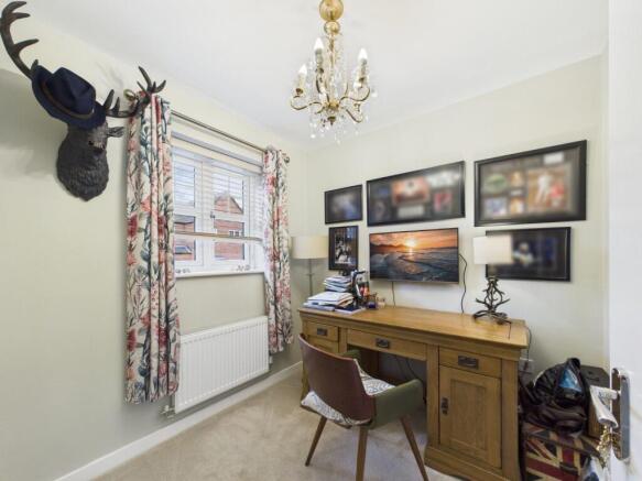 4 bed Detached for sale Image 7